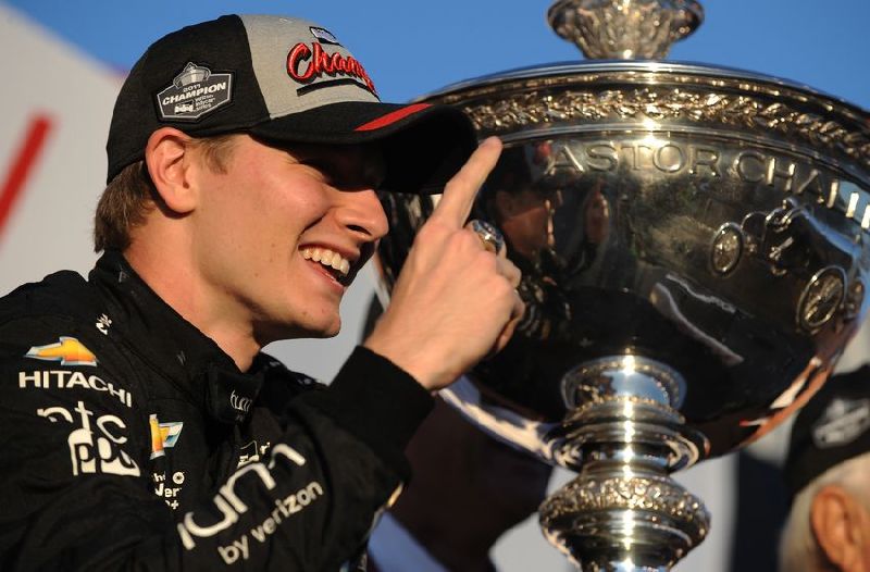 19261248_indycar-josef-newgarden-poised-